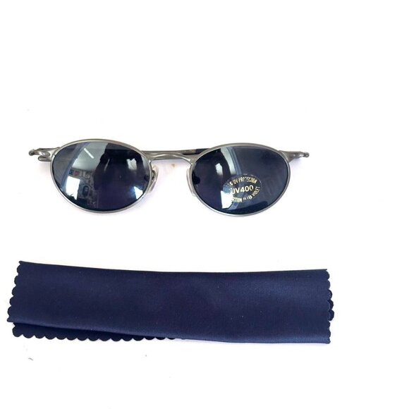 NWT Vintage dark silver round metal sunglasses size 50mm-20mm-135mm - Picture 8 of 8